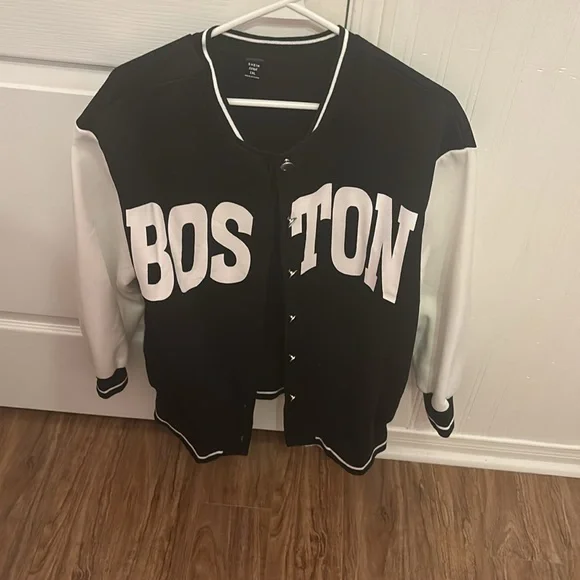 Sweater - Picture 3 of 4